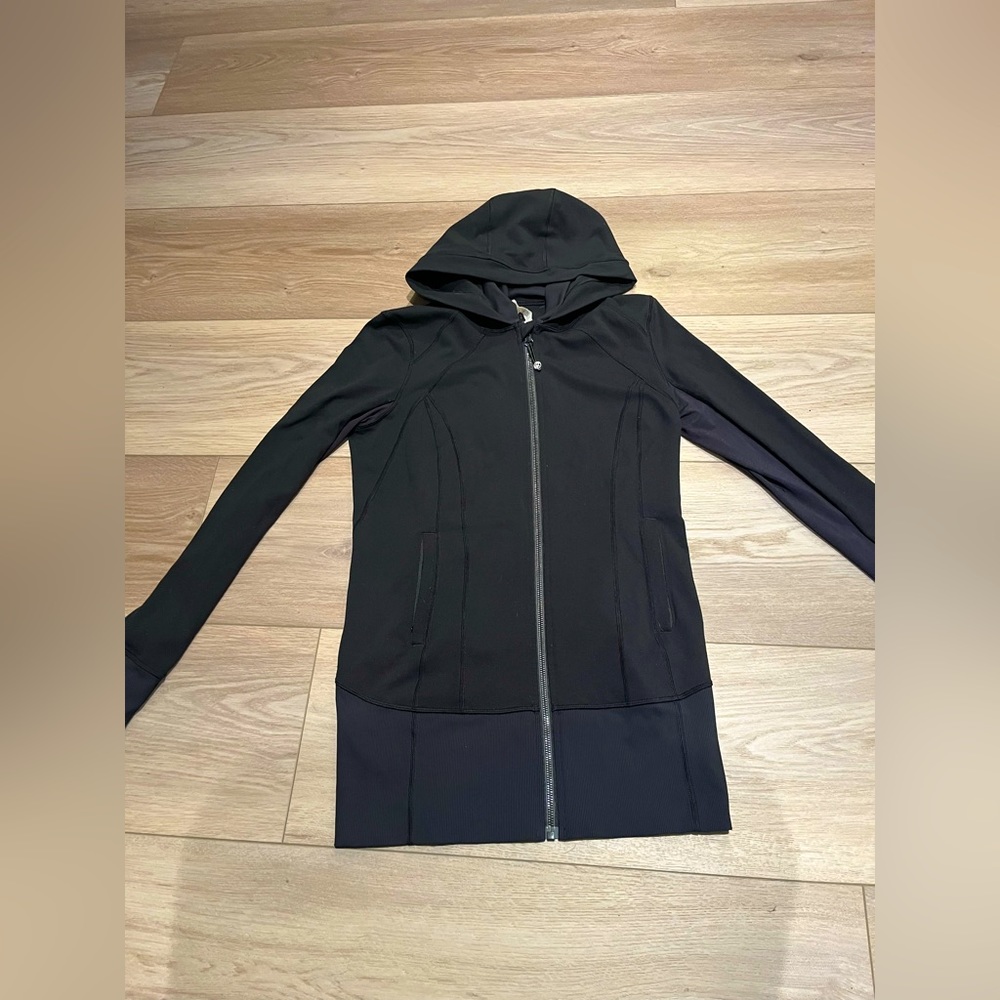 Lululemon Stride jacket. Size 8.